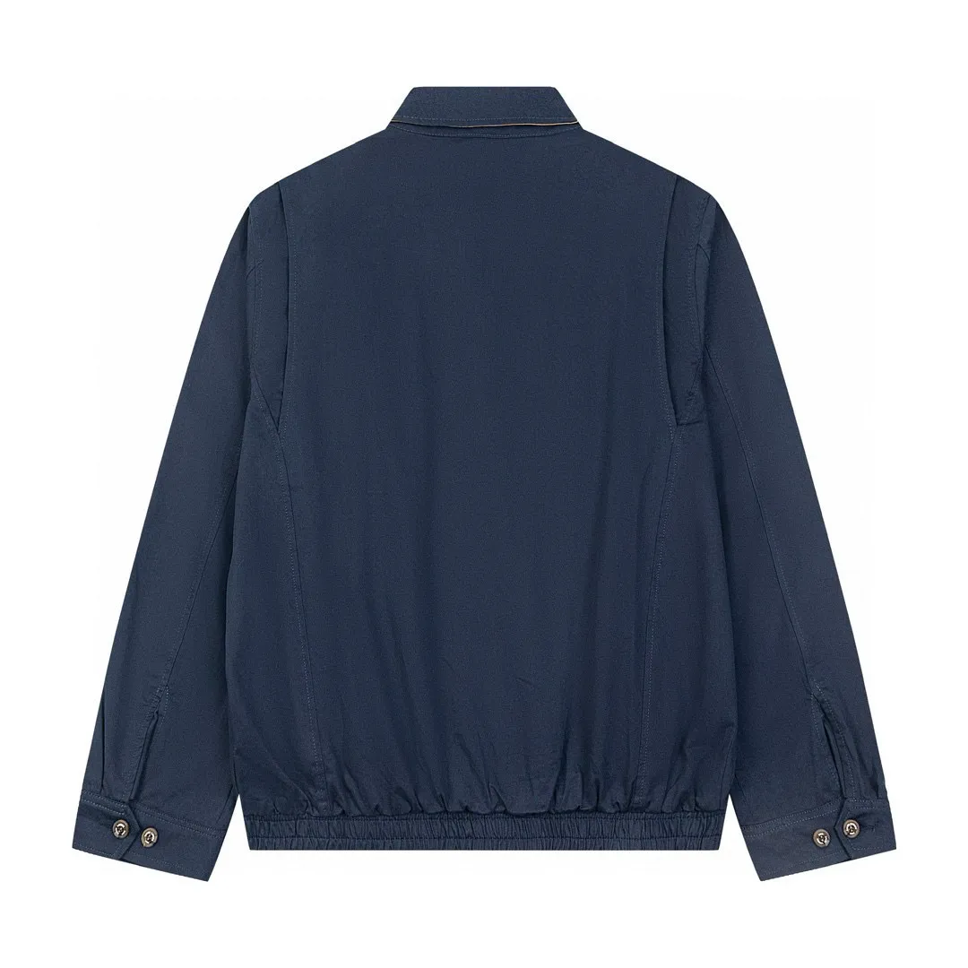 P300 model number: G317 Ralph Lauren's new 24ss classic embroidered logo lapel executive zipper jacket for both men and women. 1️⃣Selected from high-quality original developed pure cotton fabric, with customized plaid lining inside, the overall wear effect is very soft and comfortable. 2️⃣The workmanship details are perfectly controlled, with exquisite small logo embroidery on the chest, and the unique design style of splicing technology is used on the dropped shoulders to highlight your personality! The version is simple but not simple! 3️⃣ Complete with tag accessories, unisex design, and a very versatile jacket for men and women!  Color: black, navy blue, khaki Size: S, M, L, XL